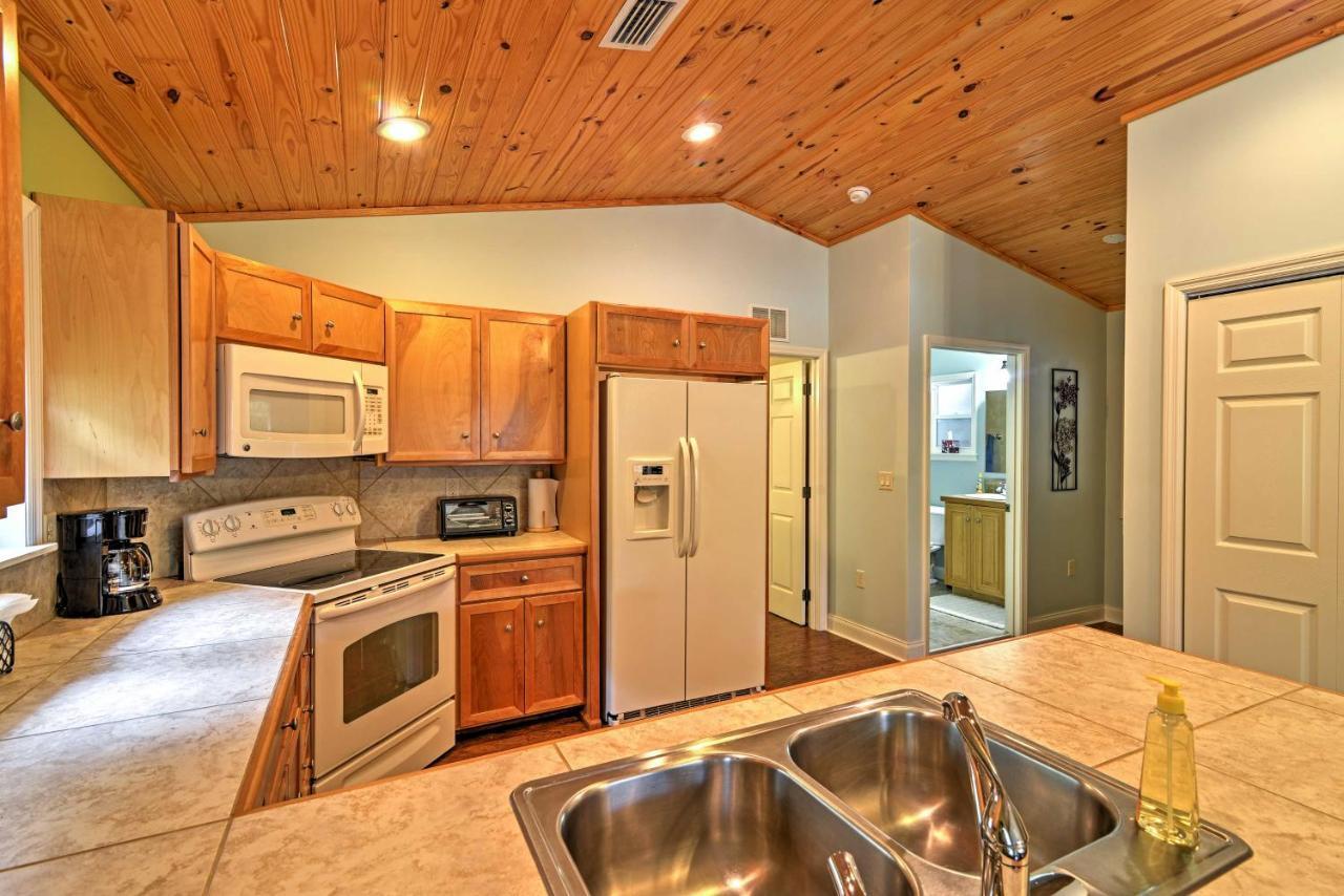 Crystal River Cottage On 1 Acre With Deck And Porch! Yankeetown ภายนอก รูปภาพ