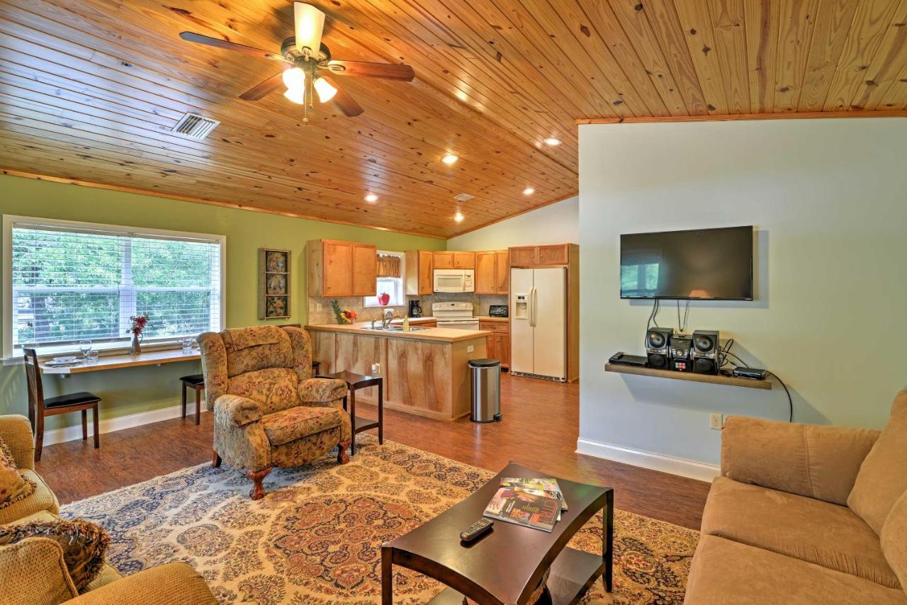 Crystal River Cottage On 1 Acre With Deck And Porch! Yankeetown ภายนอก รูปภาพ