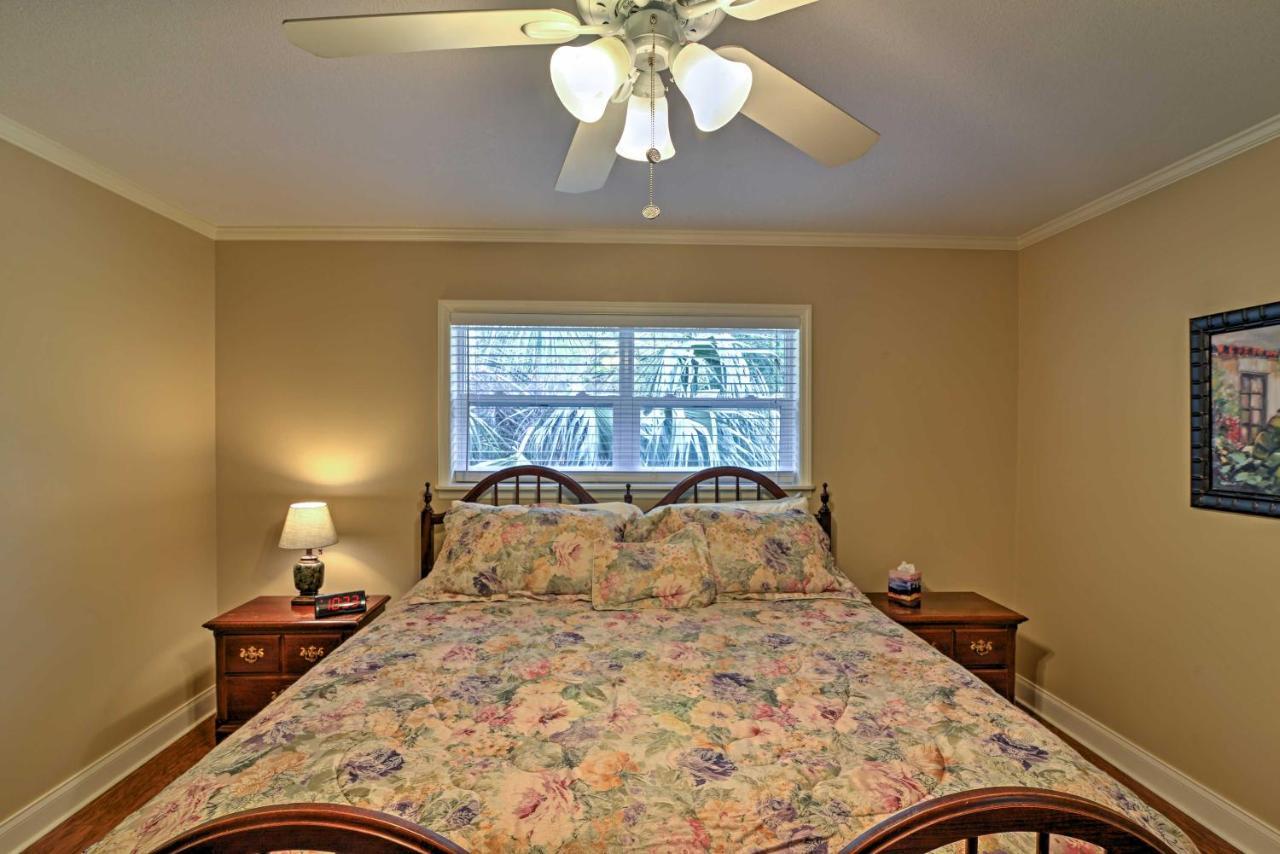 Crystal River Cottage On 1 Acre With Deck And Porch! Yankeetown ภายนอก รูปภาพ